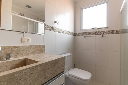 Casa à venda com 170m², 3 quartos e 2 vagas Casa à venda com 170m², 3 quartos e 2 vagasBanheiro Social