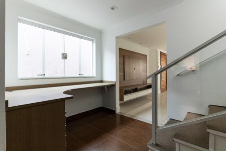 Casa à venda com 170m², 3 quartos e 2 vagas Casa à venda com 170m², 3 quartos e 2 vagasCorredor