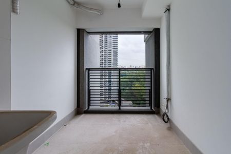 Apartamento à venda com 140m², 3 quartos e 2 vagas Apartamento à venda com 140m², 3 quartos e 2 vagasÁrea de Serviço