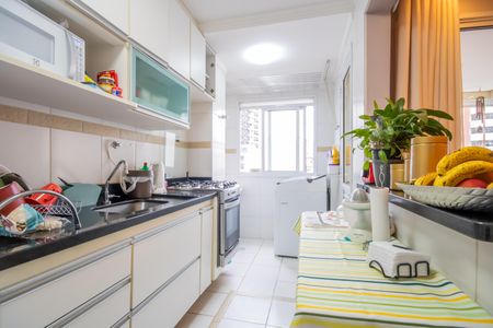 Apartamento à venda com 58m², 2 quartos e 1 vagaCozinha e Área de Serviço
