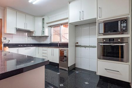 Casa para alugar com 700m², 5 quartos e 6 vagasCozinha