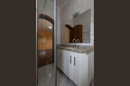 Casa para alugar com 700m², 5 quartos e 6 vagasBanheiro Suíte 3