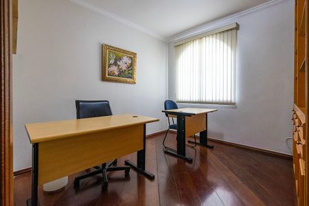 Casa para alugar com 700m², 5 quartos e 6 vagasEscritório