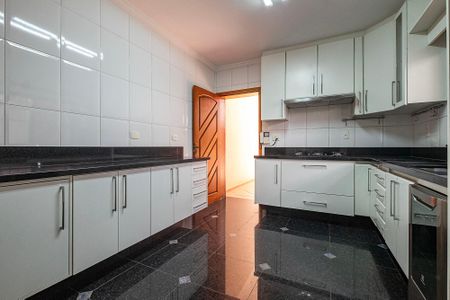 Casa para alugar com 700m², 5 quartos e 6 vagasCozinha