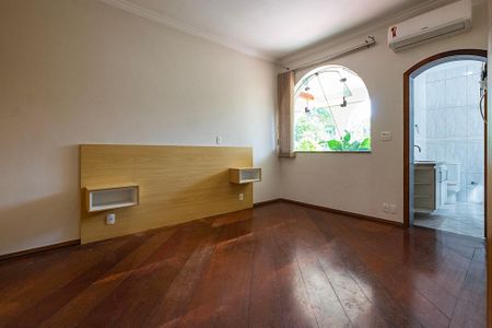 Casa para alugar com 700m², 5 quartos e 6 vagasSuíte 3