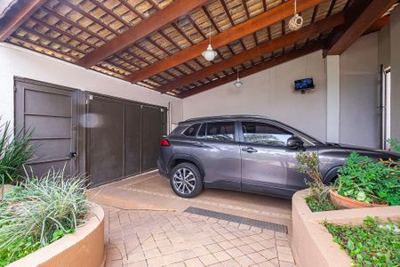 Casa para alugar com 700m², 5 quartos e 6 vagasQuintal