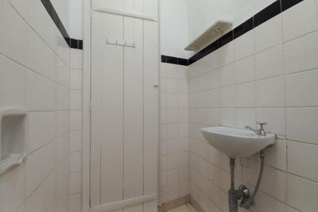 Casa à venda com 178m², 4 quartos e 1 vagaEdícula -Banheiro