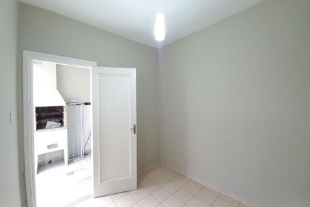 Casa à venda com 178m², 4 quartos e 1 vagaEdícula