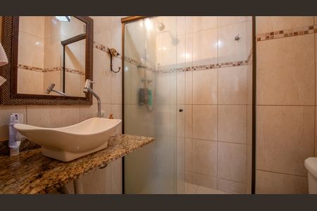 Apartamento à venda com 80m², 2 quartos e 2 vagas Apartamento à venda com 80m², 2 quartos e 2 vagasBanheiro Suite