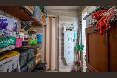 Apartamento à venda com 80m², 2 quartos e 2 vagas Apartamento à venda com 80m², 2 quartos e 2 vagasQuarto de Serviço