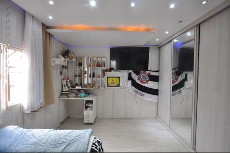 Casa à venda com 700m², 4 quartos e 3 vagasSuíte 2