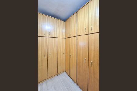 Apartamento à venda com 76m², 2 quartos e 1 vagaQuarto 2