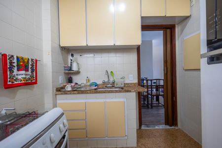 Apartamento à venda com 83m², 2 quartos e 1 vagaCozinha