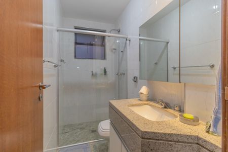 Apartamento à venda com 289m², 4 quartos e 6 vagasBanheiro Social