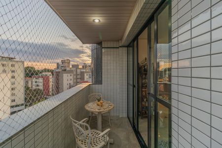 Apartamento à venda com 289m², 4 quartos e 6 vagasVaranda Sala