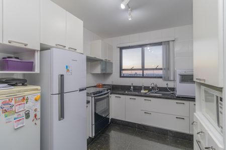 Apartamento à venda com 289m², 4 quartos e 6 vagasCozinha 