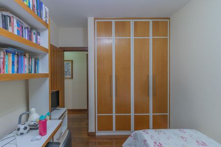 Apartamento à venda com 289m², 4 quartos e 6 vagasQuarto 3