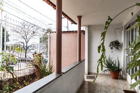 Casa à venda com 277m², 4 quartos e 2 vagasFachada