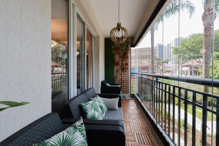 Apartamento à venda com 93m², 3 quartos e 2 vagas Apartamento à venda com 93m², 3 quartos e 2 vagasVaranda