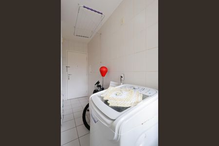 Apartamento à venda com 93m², 3 quartos e 2 vagas Apartamento à venda com 93m², 3 quartos e 2 vagasÁrea de serviço