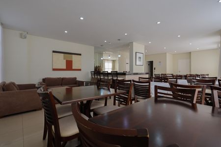 Apartamento à venda com 93m², 3 quartos e 2 vagas Apartamento à venda com 93m², 3 quartos e 2 vagasÁrea comum - Salão de festas adulto