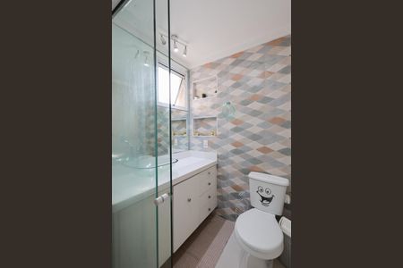 Apartamento à venda com 93m², 3 quartos e 2 vagas Apartamento à venda com 93m², 3 quartos e 2 vagasBanheiro social