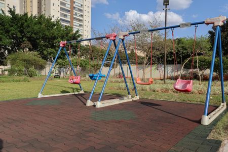 Apartamento à venda com 93m², 3 quartos e 2 vagas Apartamento à venda com 93m², 3 quartos e 2 vagasÁrea comum - Playground 5