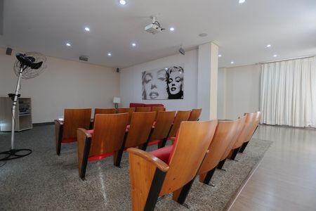 Apartamento à venda com 93m², 3 quartos e 2 vagas Apartamento à venda com 93m², 3 quartos e 2 vagasÁrea comum - Cinema