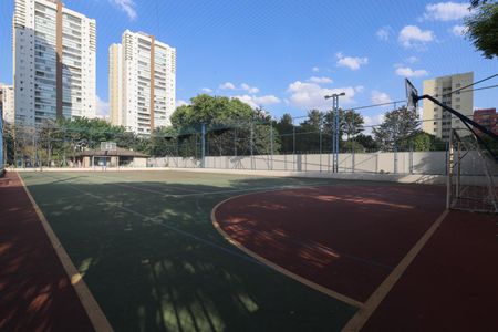 Apartamento à venda com 93m², 3 quartos e 2 vagas Apartamento à venda com 93m², 3 quartos e 2 vagasÁrea comum - Quadra poliesportiva