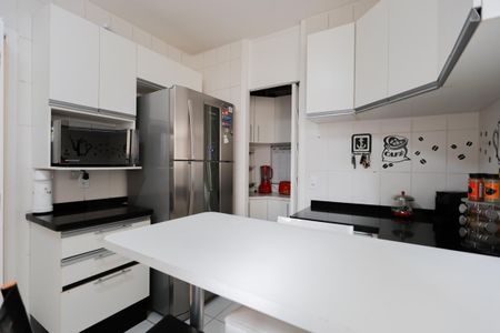 Apartamento à venda com 93m², 3 quartos e 2 vagas Apartamento à venda com 93m², 3 quartos e 2 vagasCozinha