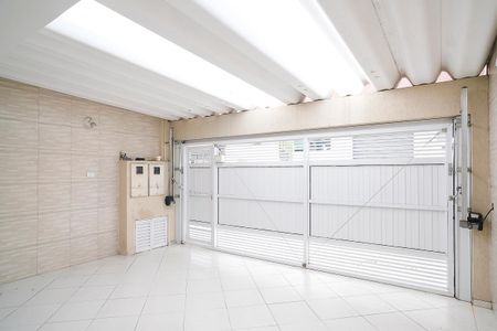 Casa à venda com 130m², 4 quartos e 2 vagasGaragem