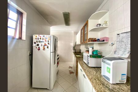 Casa à venda com 156m², 3 quartos e sem vaga Casa à venda com 156m², 3 quartos e sem vagaCozinha