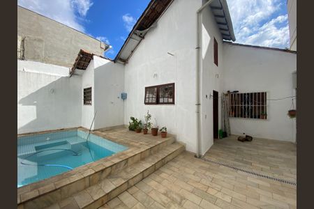 Casa à venda com 156m², 3 quartos e sem vaga Casa à venda com 156m², 3 quartos e sem vagaÁrea Externa