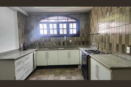 Casa para alugar com 800m², 7 quartos e 6 vagas Casa para alugar com 800m², 7 quartos e 6 vagasCozinha 1