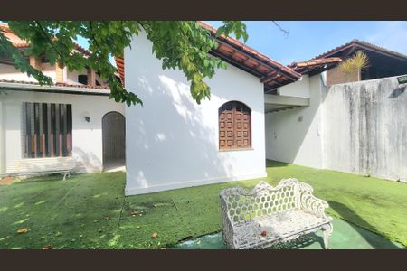 Casa para alugar com 800m², 7 quartos e 6 vagas Casa para alugar com 800m², 7 quartos e 6 vagasQuintal