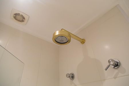 Apartamento à venda com 64m², 2 quartos e 1 vagaBanheiro Social - Chuveiro