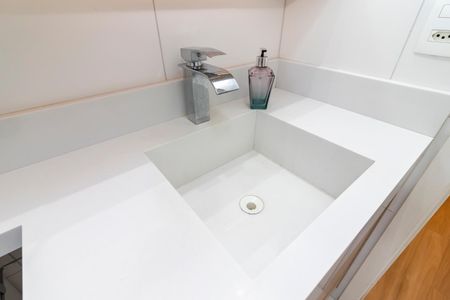Apartamento à venda com 83m², 3 quartos e 2 vagas Apartamento à venda com 83m², 3 quartos e 2 vagasBanheiro da Suíte 1