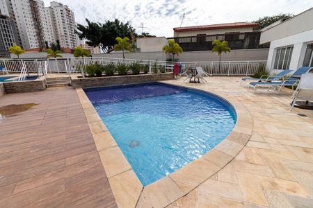 Apartamento à venda com 83m², 3 quartos e 2 vagas Apartamento à venda com 83m², 3 quartos e 2 vagasÁrea comum - Piscina