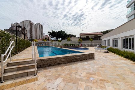 Apartamento à venda com 83m², 3 quartos e 2 vagas Apartamento à venda com 83m², 3 quartos e 2 vagasÁrea comum - Piscina