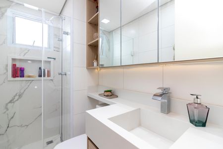 Apartamento à venda com 83m², 3 quartos e 2 vagas Apartamento à venda com 83m², 3 quartos e 2 vagasBanheiro da Suíte 1