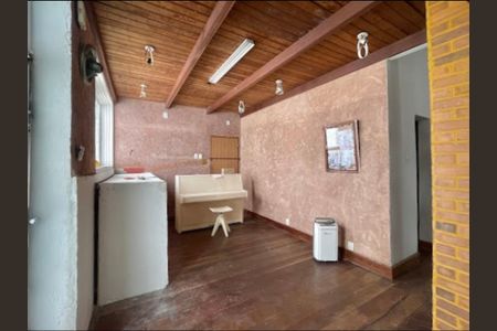Casa à venda com 300m², 5 quartos e 1 vaga Casa à venda com 300m², 5 quartos e 1 vagaSala 1