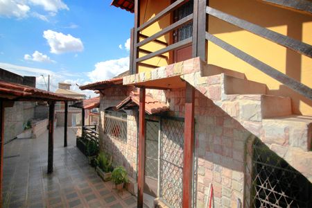 Casa à venda com 448m², 6 quartos e 2 vagasÁrea Externa