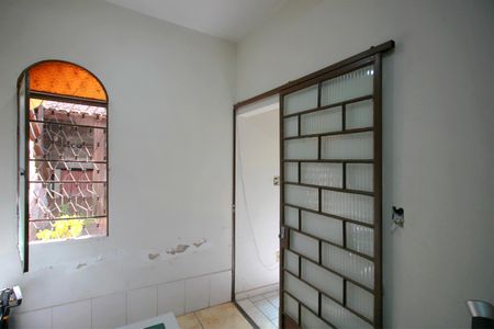 Casa à venda com 448m², 6 quartos e 2 vagasCasa 1 - Quarto de Serviço