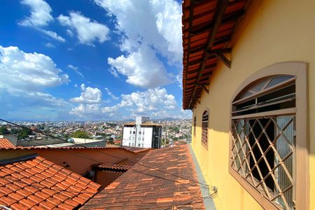 Casa à venda com 448m², 6 quartos e 2 vagasCasa 1 - Vista