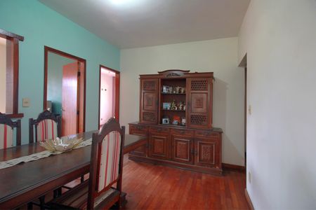 Casa à venda com 448m², 6 quartos e 2 vagasCasa 1 - Sala de Jantar