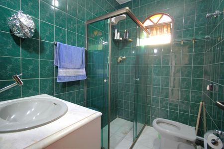 Casa à venda com 448m², 6 quartos e 2 vagasCasa 1 - Banheiro 2