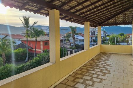 Casa à venda com 650m², 4 quartos e 10 vagas Casa à venda com 650m², 4 quartos e 10 vagasVaranda da sala 2