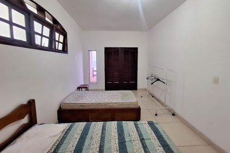 Casa à venda com 650m², 4 quartos e 10 vagas Casa à venda com 650m², 4 quartos e 10 vagasQuarto 1