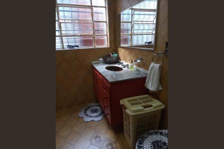 Casa à venda com 220m², 2 quartos e 1 vaga