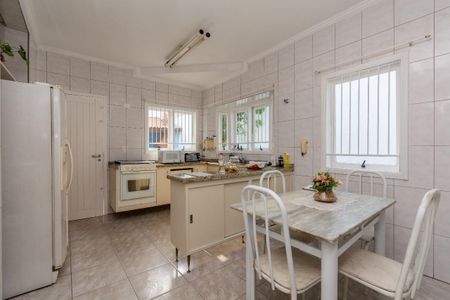 Casa à venda com 267m², 3 quartos e 4 vagas